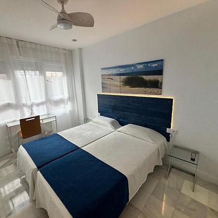 Apartamentos Turisticos Imar กาดิซ ภายนอก รูปภาพ