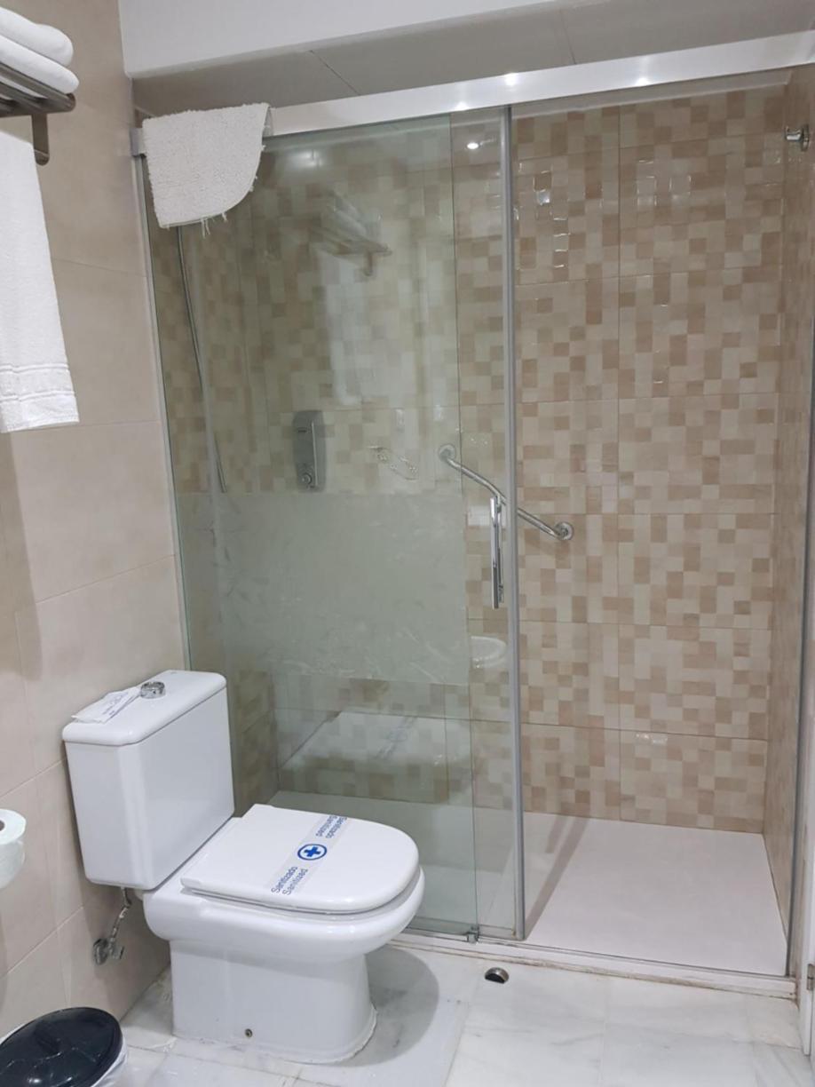 Apartamentos Turisticos Imar กาดิซ ภายนอก รูปภาพ