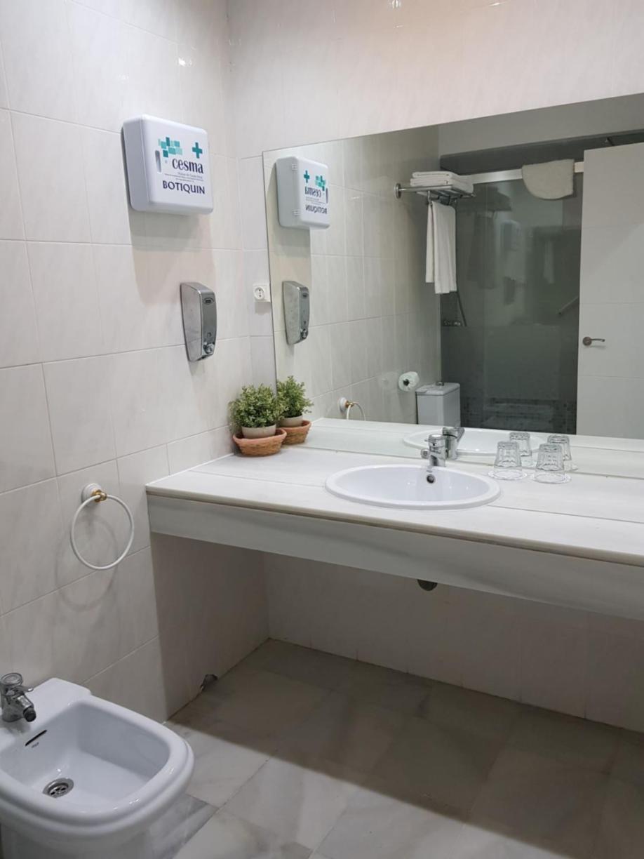Apartamentos Turisticos Imar กาดิซ ภายนอก รูปภาพ