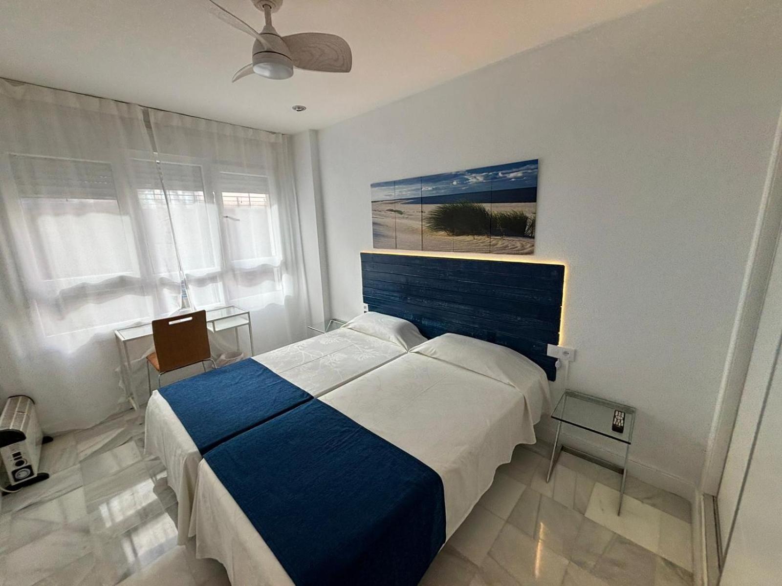 Apartamentos Turisticos Imar กาดิซ ภายนอก รูปภาพ